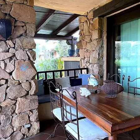 公寓 Splendido Con Terrazzo Punta Volpe 罗通多港